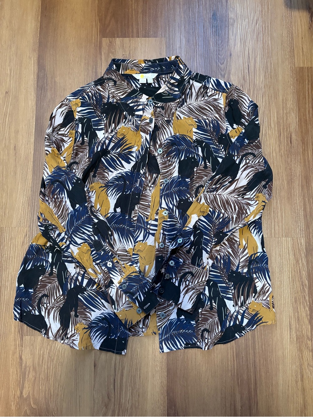 Boden Silk Panther Eclectic Button Down 6